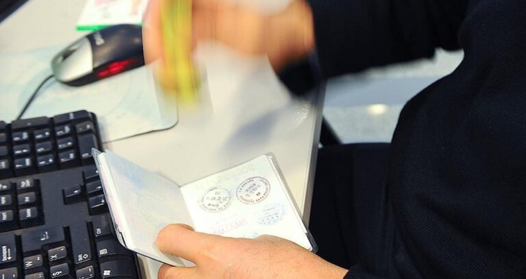 abd vize ucretlerine zam 1 ekimden itibaren gecerli olacak TnZ8n4zV