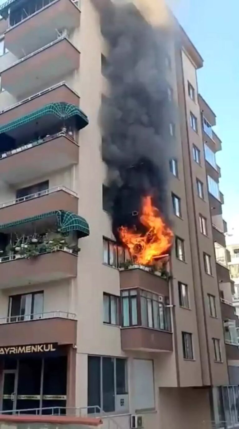 bursada mutfakta yangin panigi MTwsKNSI