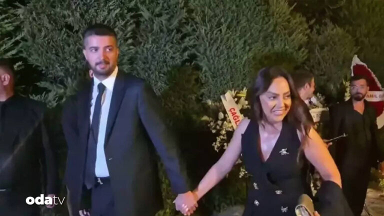 ebru gundes bosandi FBGgB3wQ