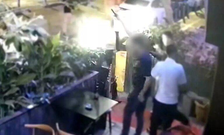 restoranda kayip telefon kavgasi cinayetle sonuclandi gTyxYawe