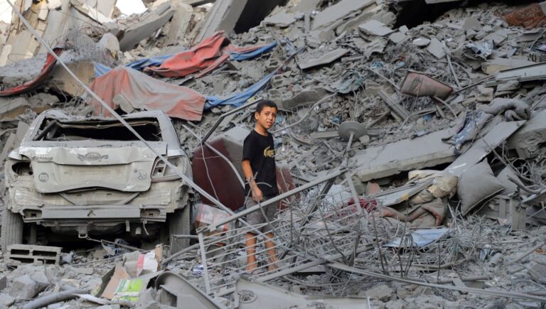 trumpin 21 maddelik gazze plani gazzeyi bir sure uluslararasi guvenlik gucu yonetecek QWR6zedO