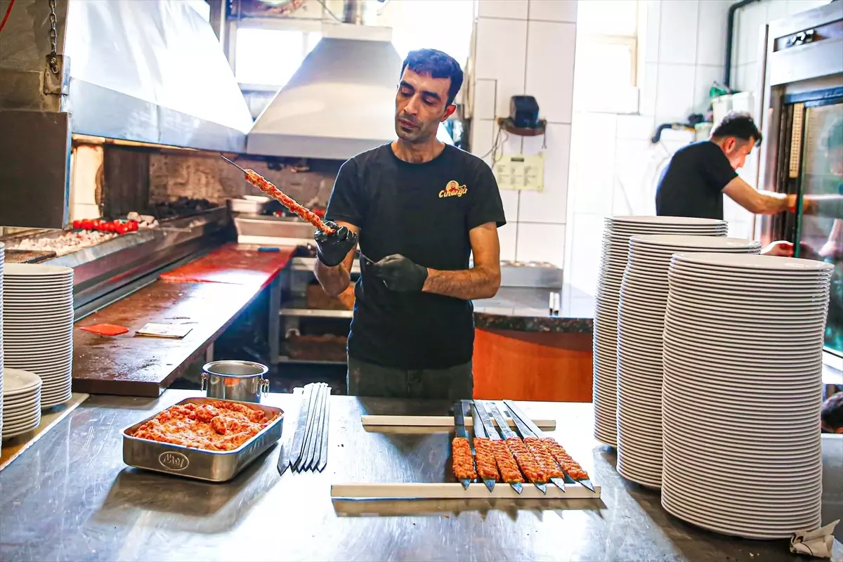 adanada 24 saat lezzet yolculugu CVy9WpYZ