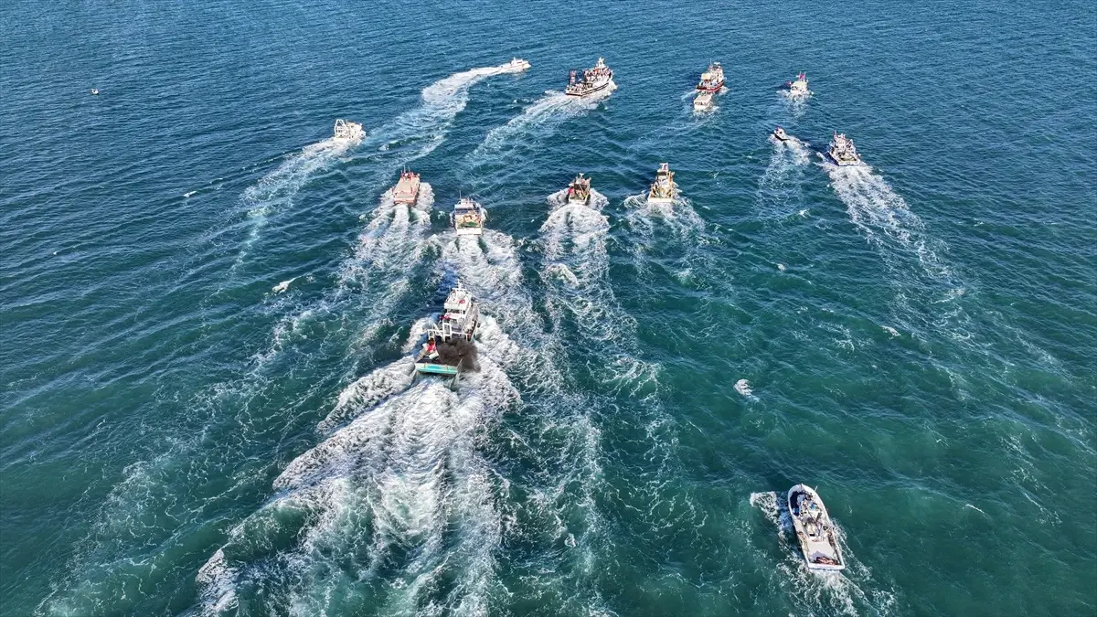 adanadan filistine destek gosterisi DG7CsDps