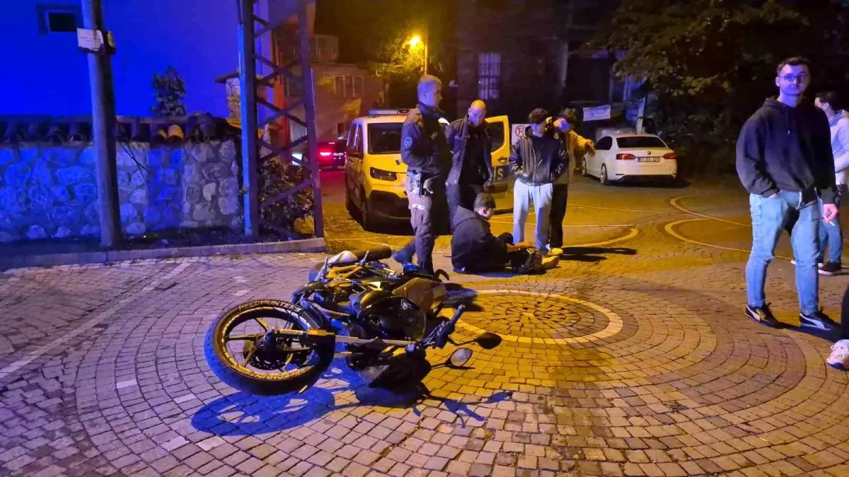bartinda polisin takibinden kacmaya calisan motosiklet surucusu kaza yapti aq9C7tcI.jpg