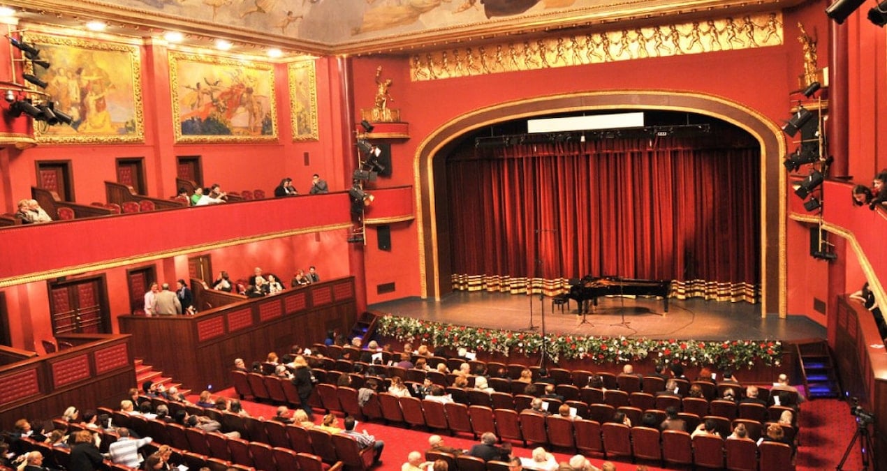 sureyya operasinda caykovski ruzgari 37phxm17