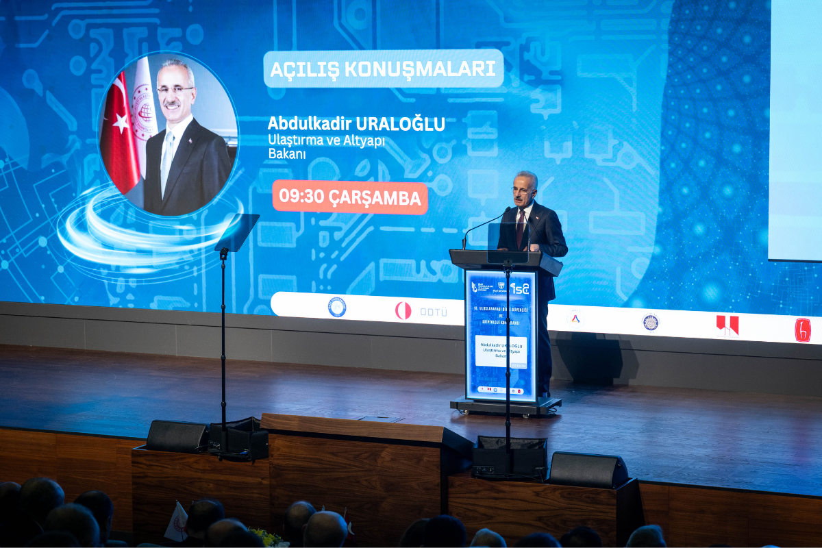 ulastirma ve altyapi bakani abdulkadir uraloglu acikladi bir haftada 751 milyon erisim engeli ac1z6YiL.png