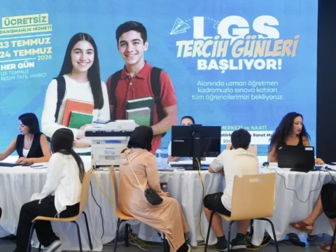 Beylikduzu lgs tercih doneminde ogrencilerin yaninda OiKXc3dT